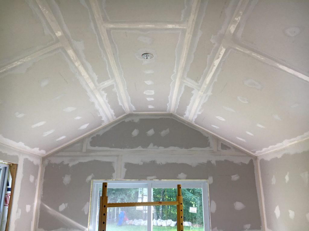 Detail of the drywall vaulted ceiling