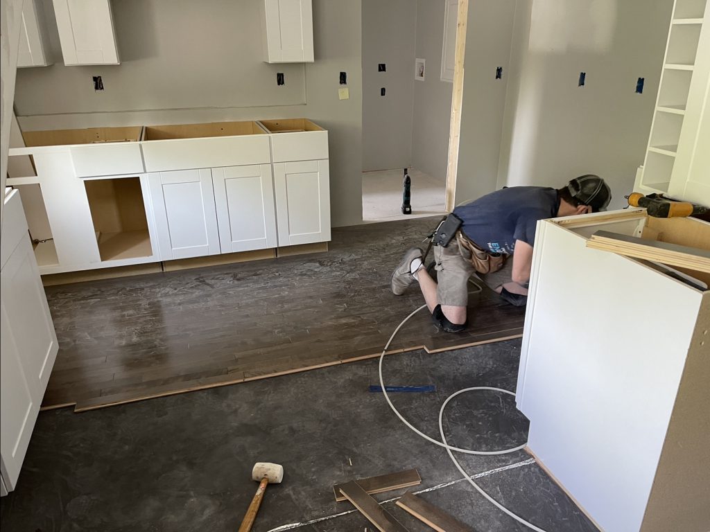 Additional floor going down in the kitchen