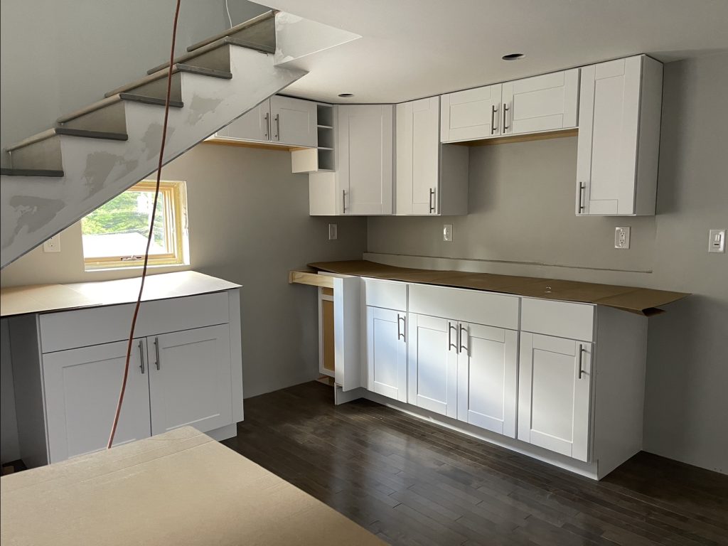 Kitchen cabinets corner at the stove
